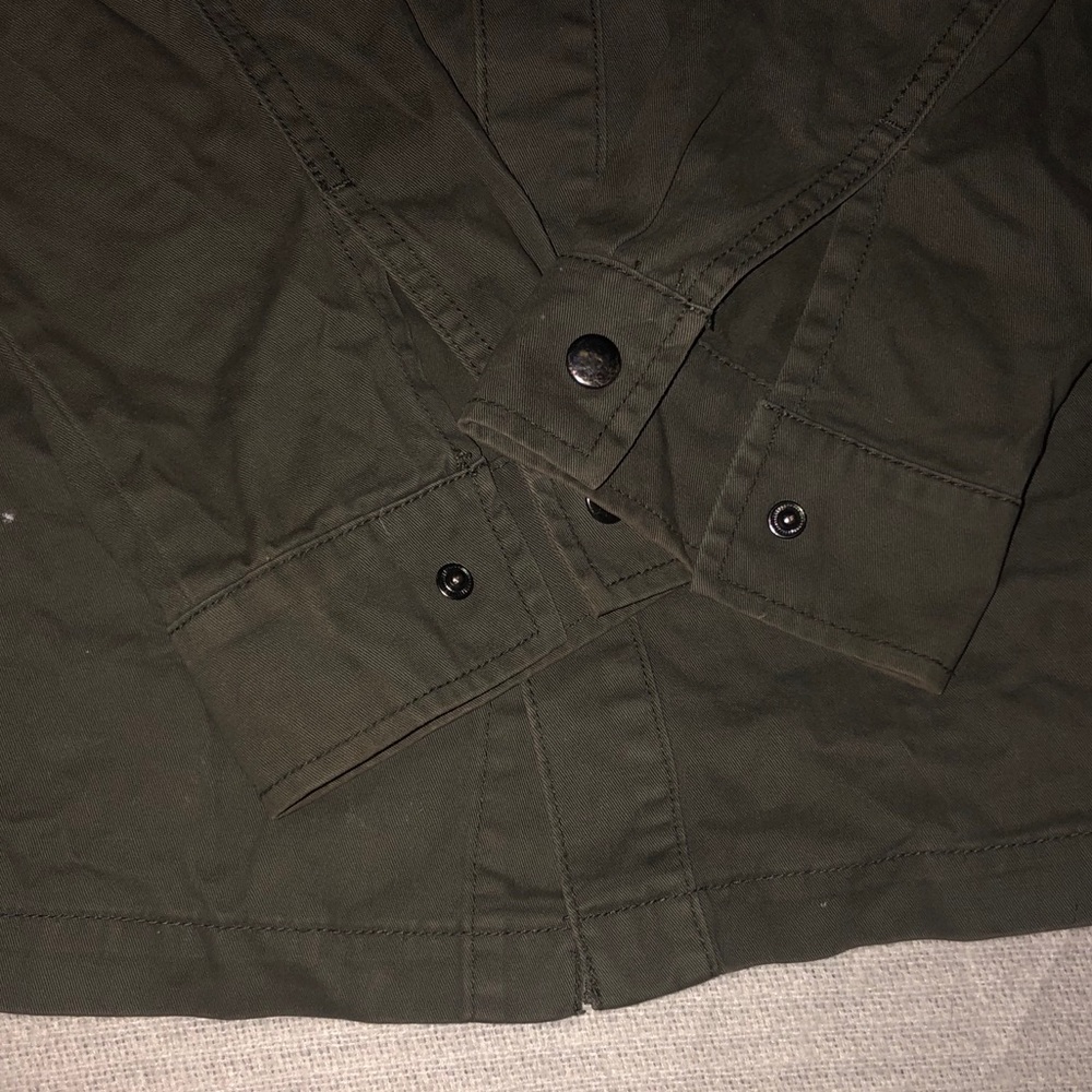“Hustle” button down - Picture 4 of 6